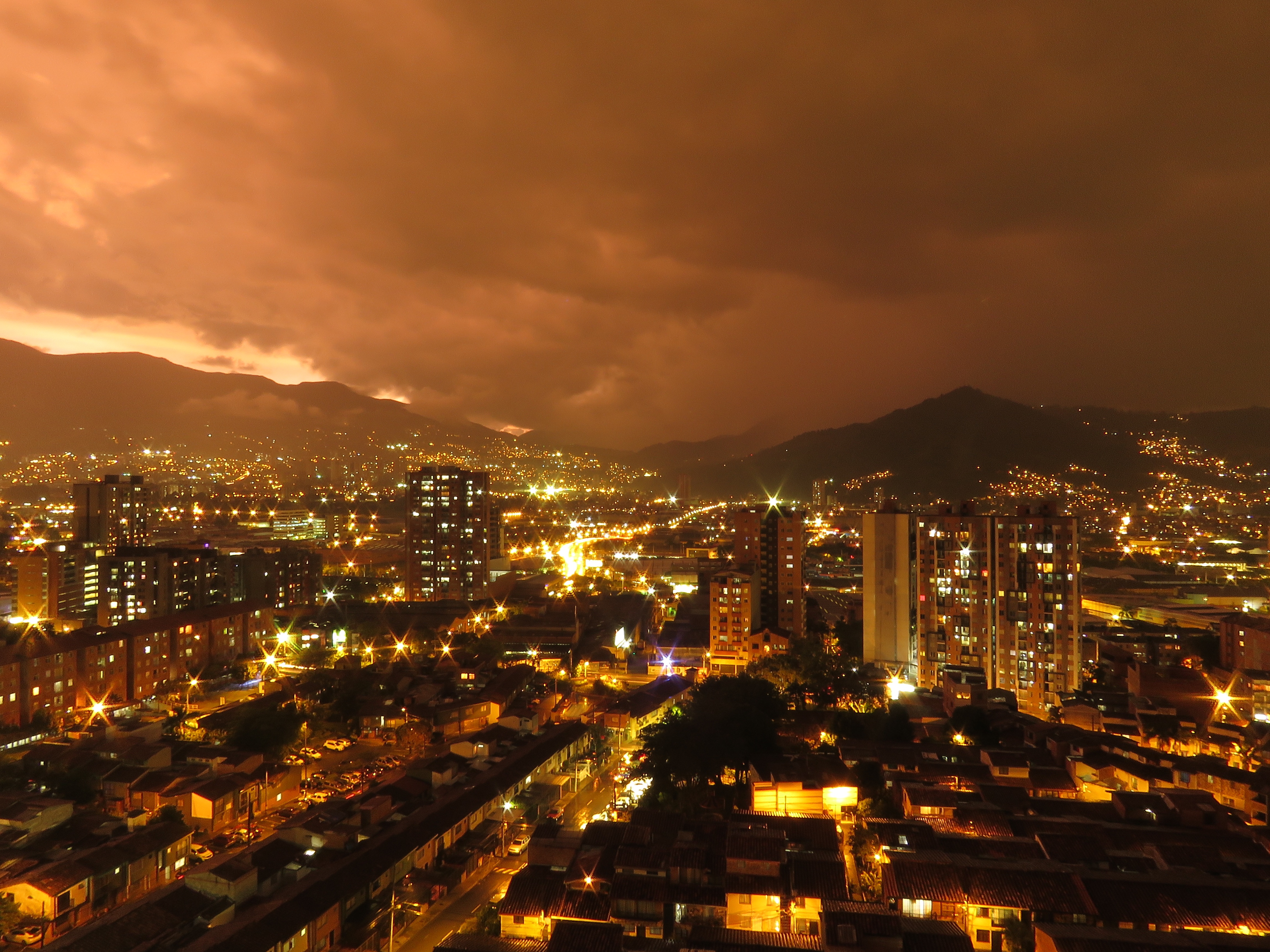 Dating sims in Medellín