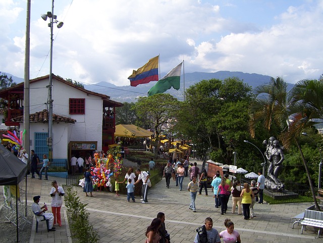 Cougar dating sites free in Medellín