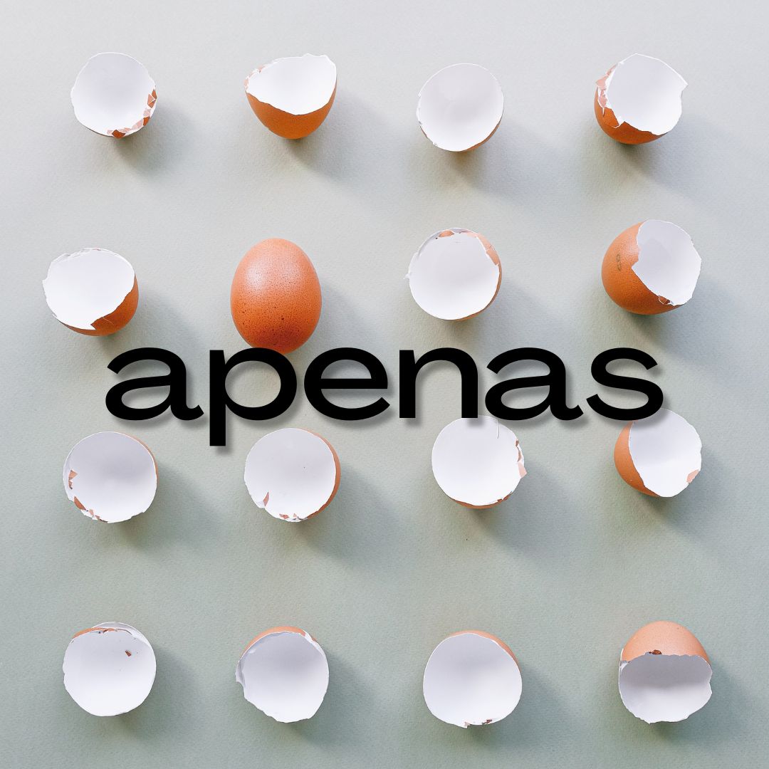 15 empty shells and 1 whole egg to demonstrate Apenas in English: "Barely" any eggs