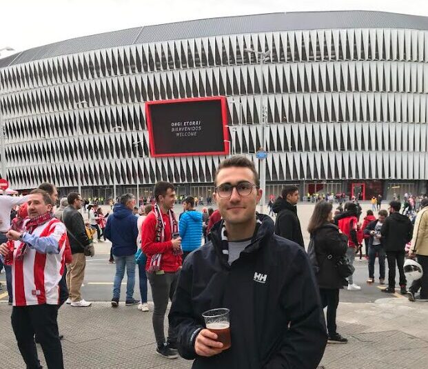 In Bilbao, in the north of Spain, Sam catches a football match entirely in Spanish